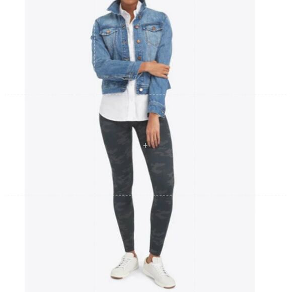 Spanx Look at Me Now Seamless Legging Black Camo Size L - Picture 1 of 6